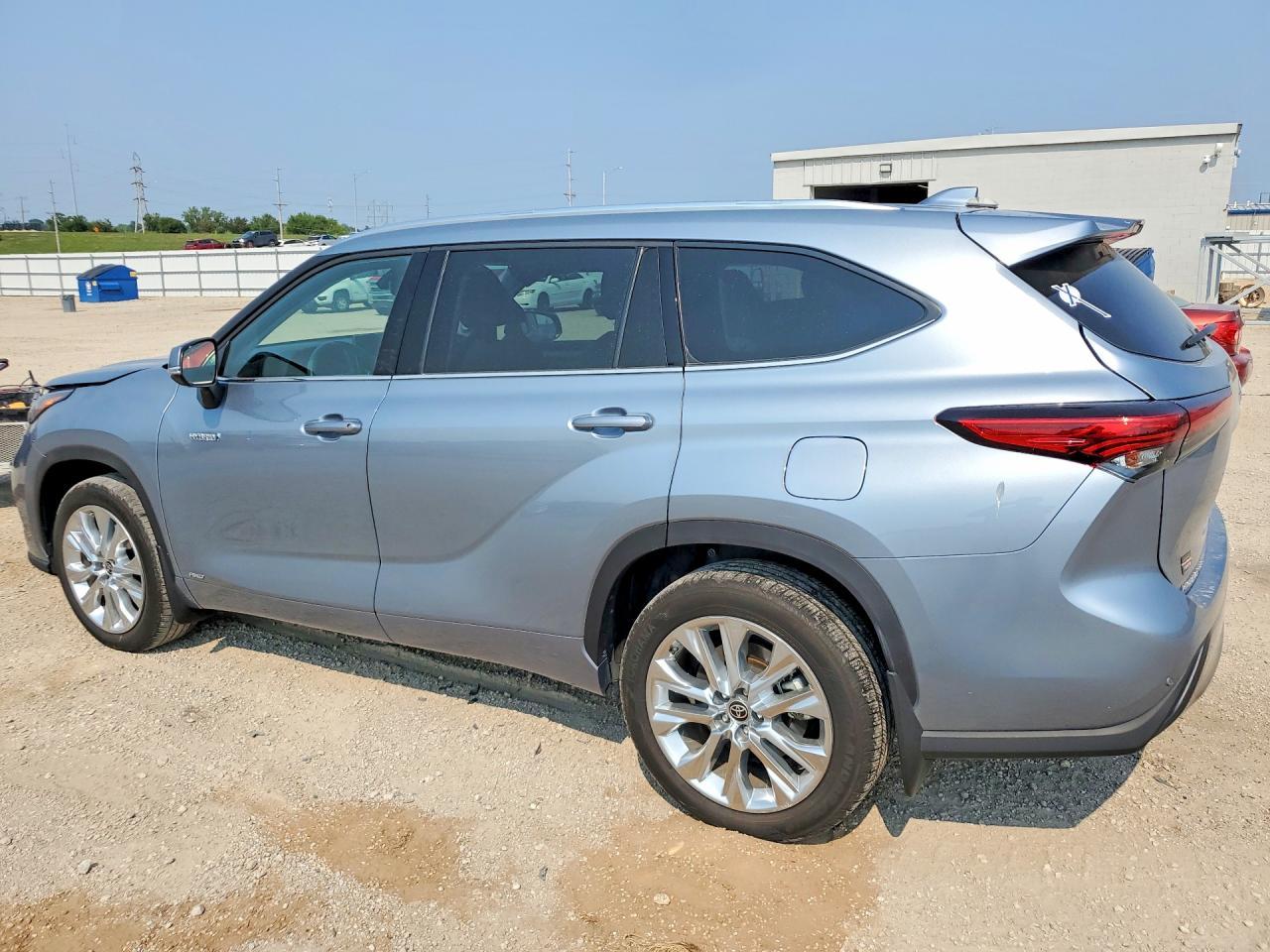 2021 Toyota Highlander Hybrid Limited - Фото 2
