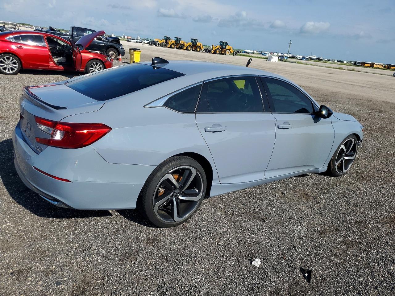 2022 Honda Accord Hybrid Sport - Фото 3