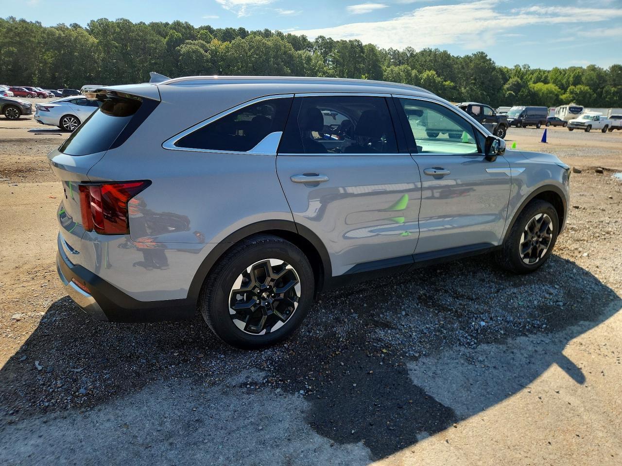 2024 Kia Sorento S - Фото 3