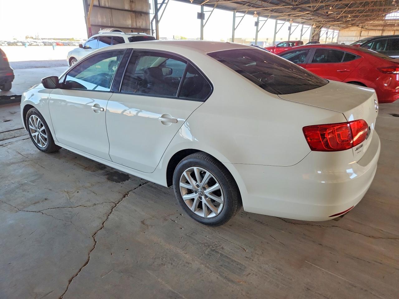 2013 Volkswagen Jetta Base - Image 2