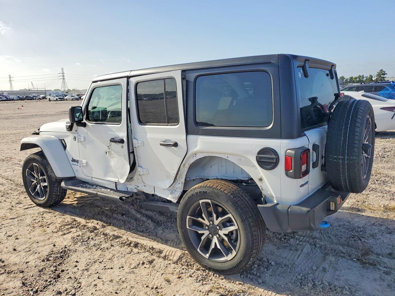2024 Jeep Wrangler 4Xe - Фото 2