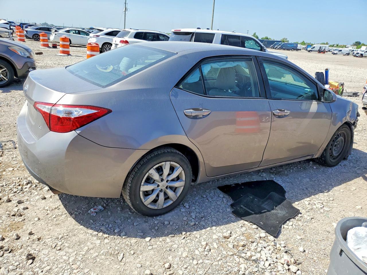 2015 Toyota Corolla Le - Фото 3