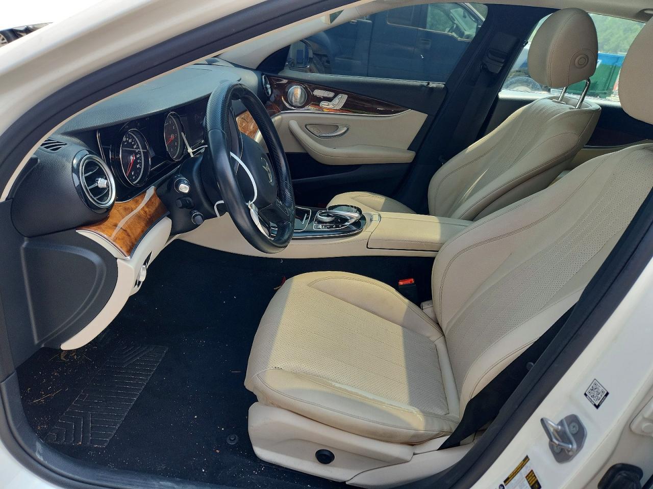 2017 Mercedes-Benz E 300 - Фото 7