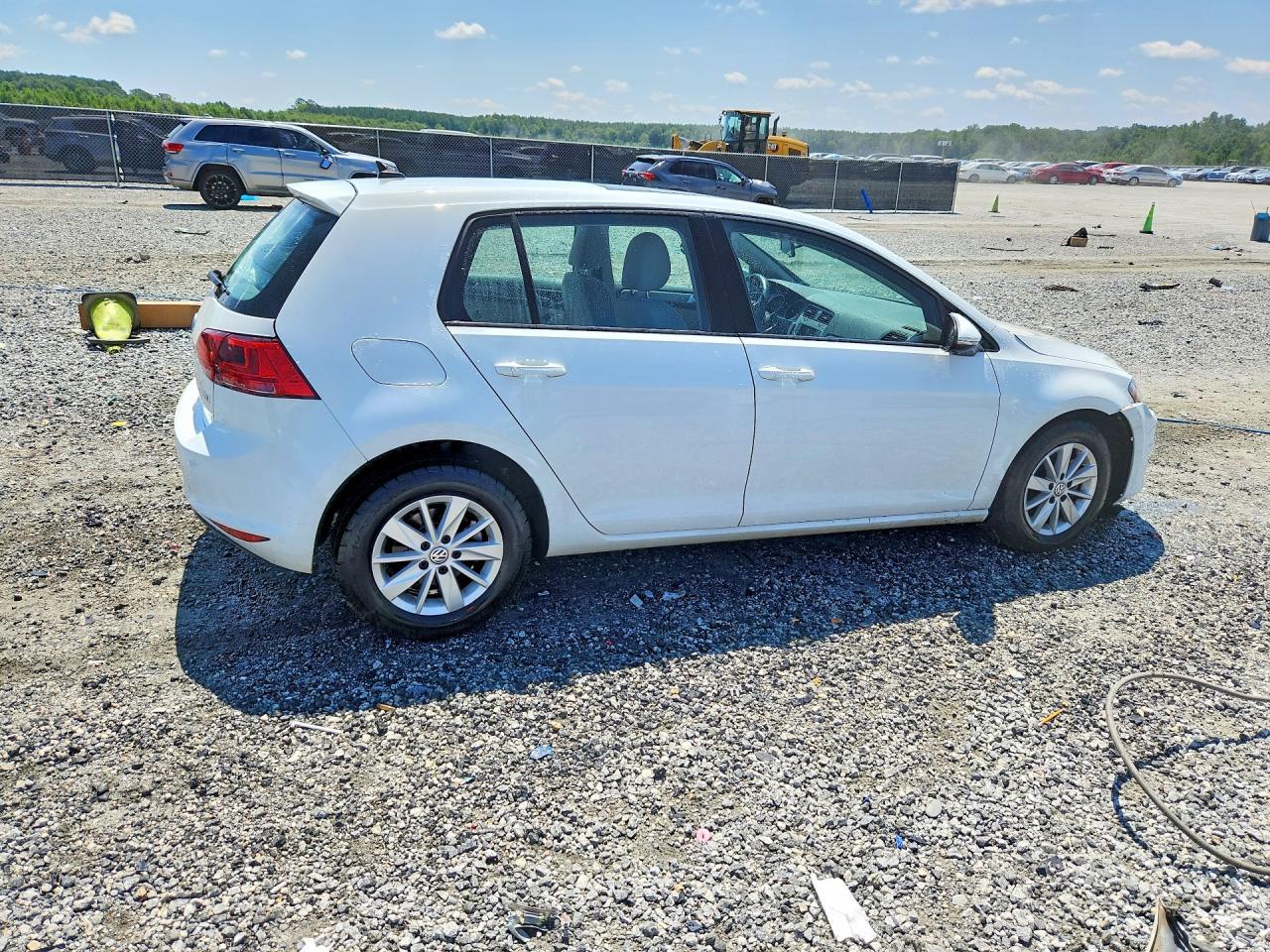 2016 Volkswagen Golf S/Se - Фото 3