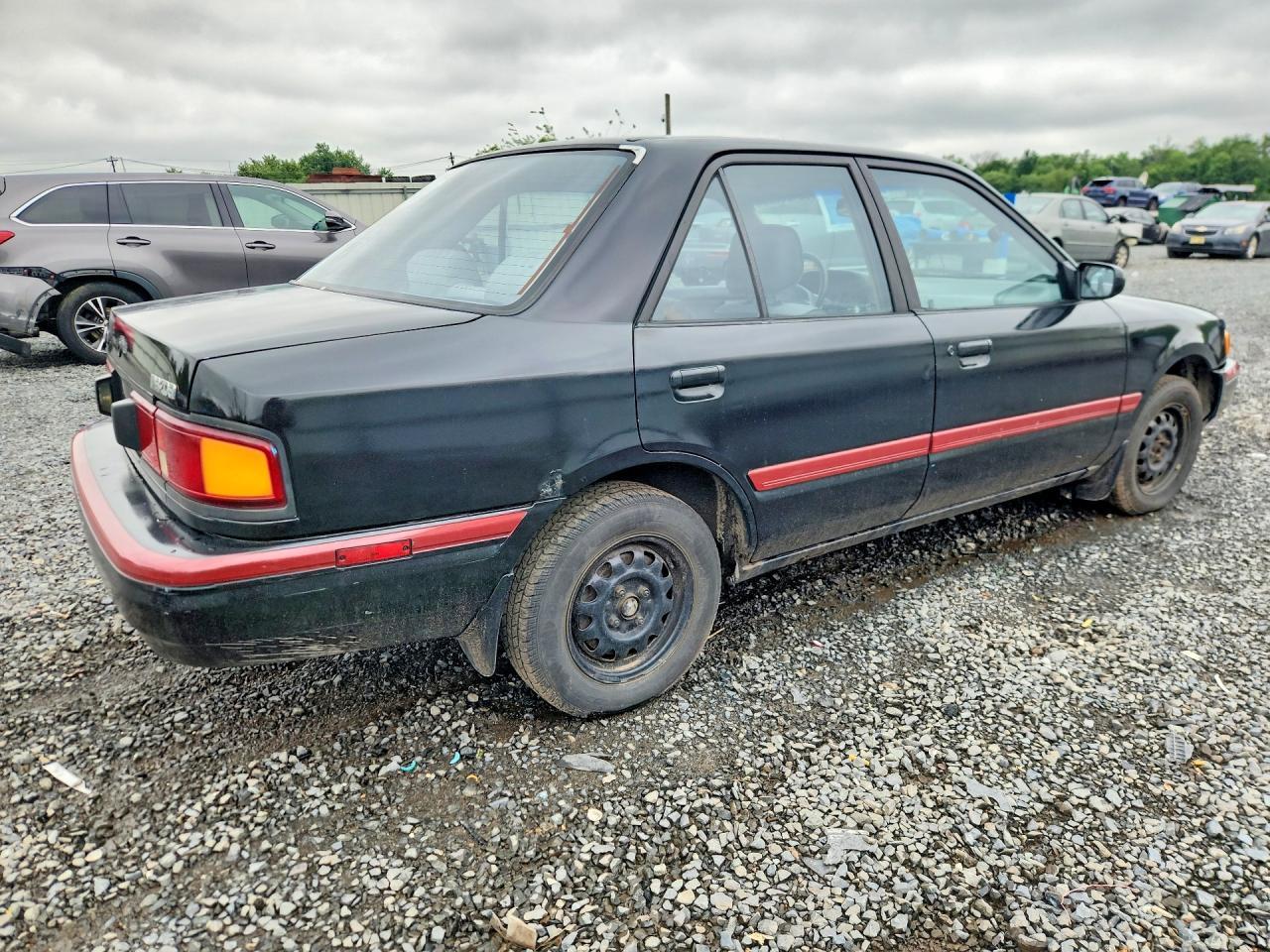 1990 Mazda Protege Se - Image 3