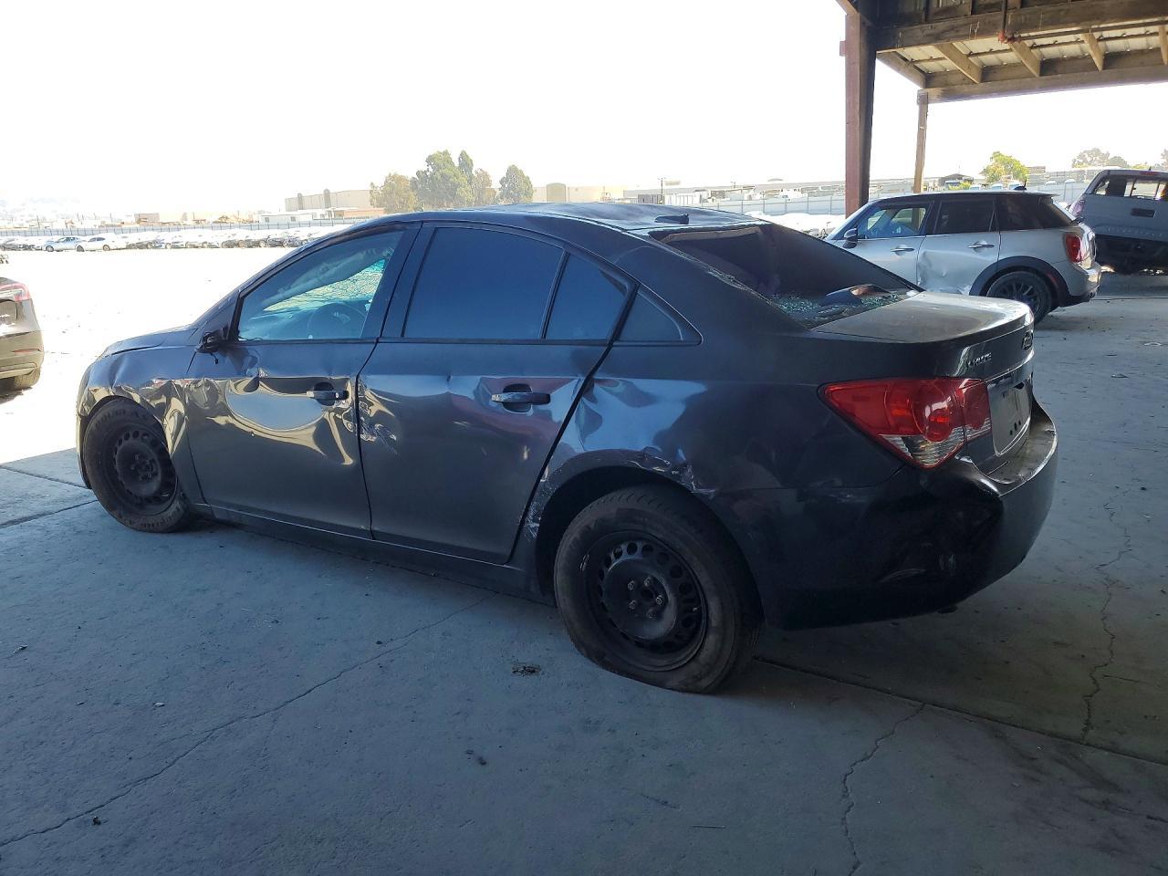 2014 Chevrolet Cruze Ls - Фото 2