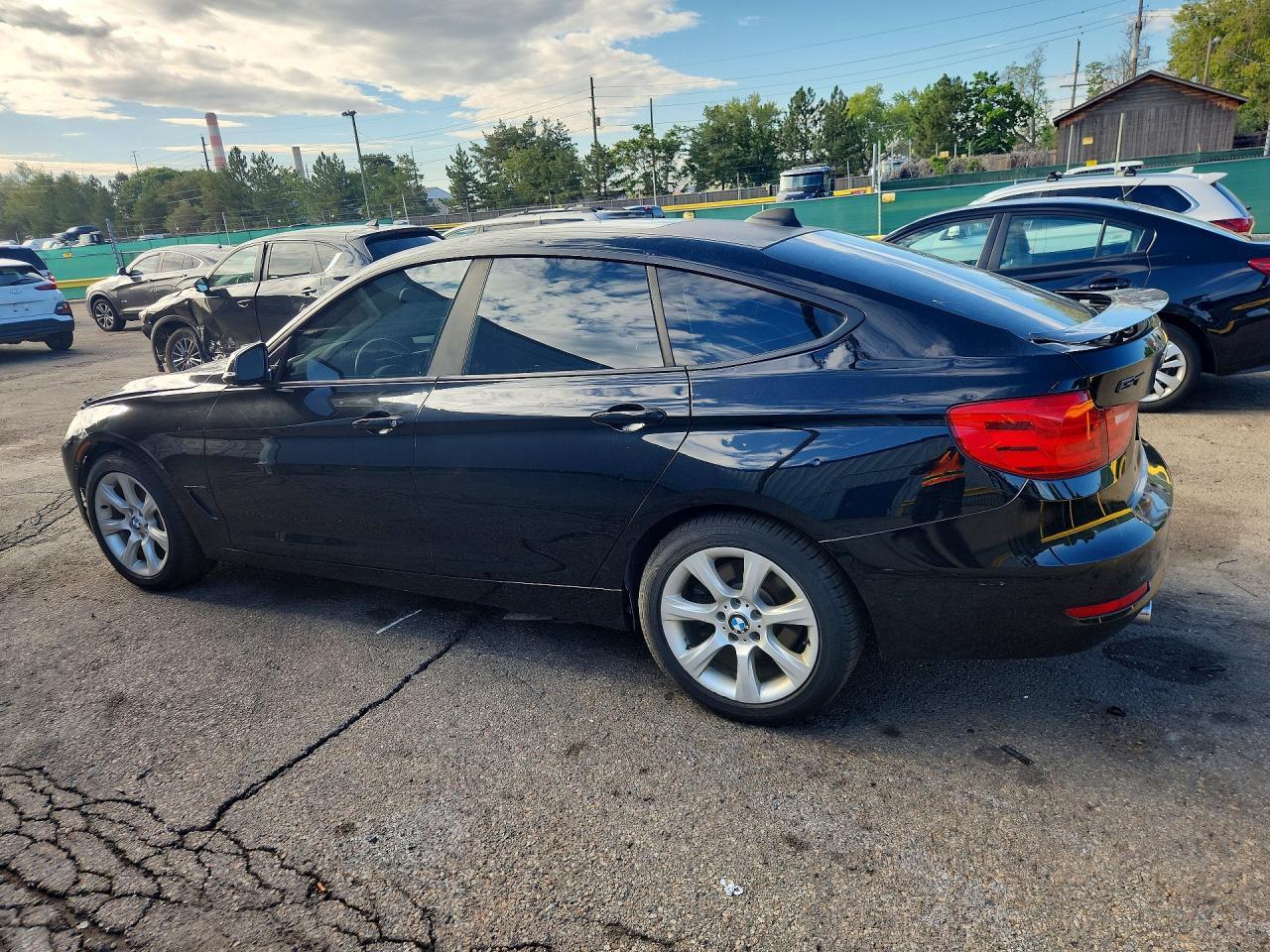 2015 BMW 335 Xigt - Фото 2