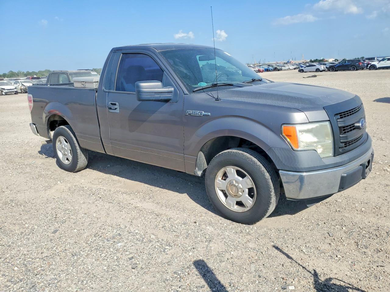 2013 Ford F150 - Image 4