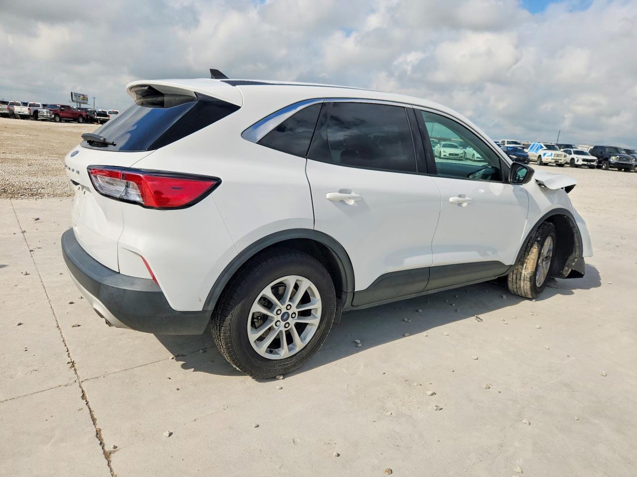 2022 Ford Escape Se - Image 3