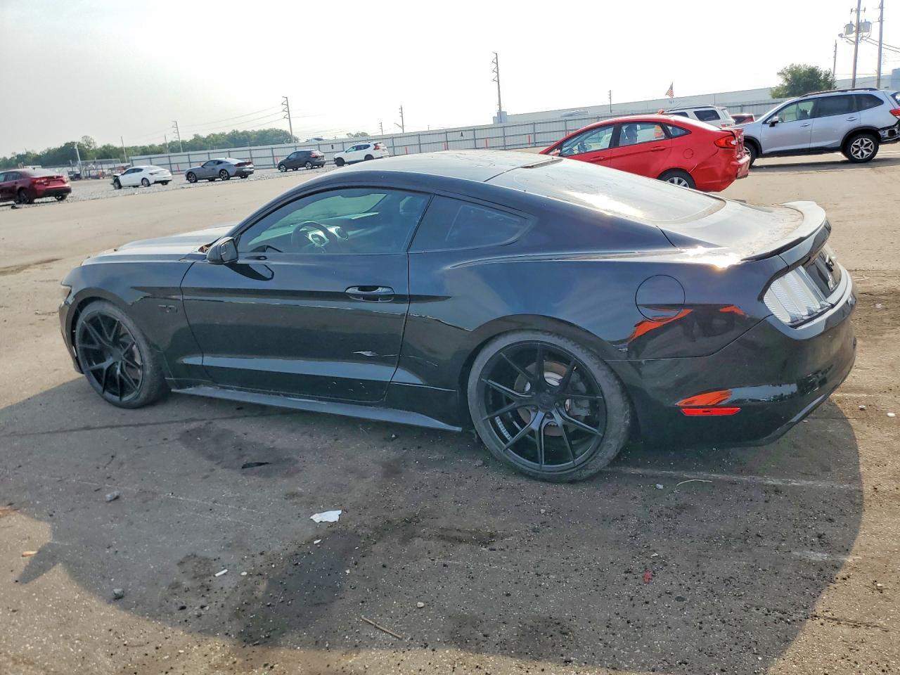 2016 Ford Mustang Gt - Фото 2