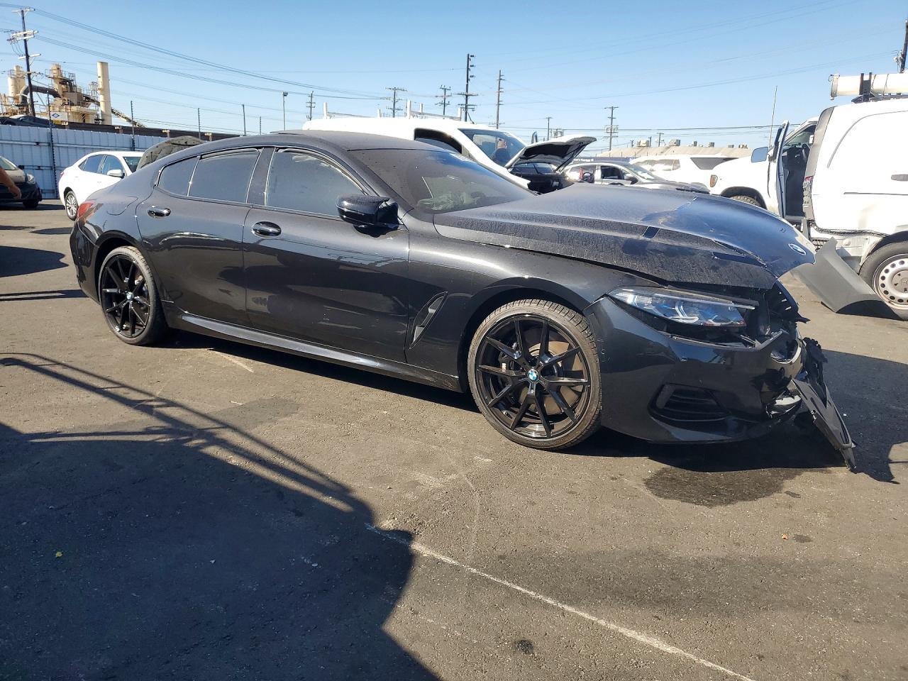 2025 BMW M850Xi - Фото 4