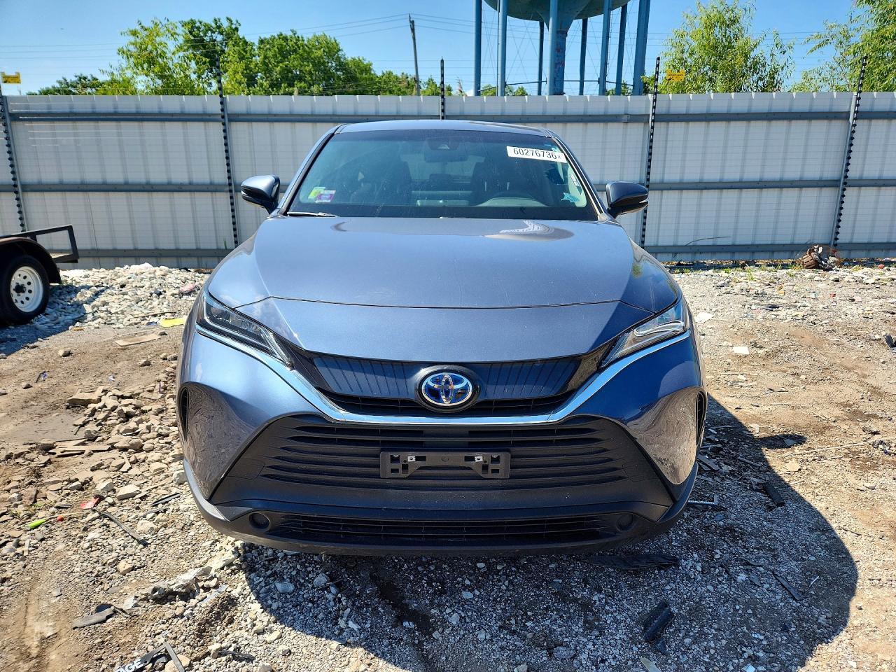 2022 Toyota Venza Le - Image 5