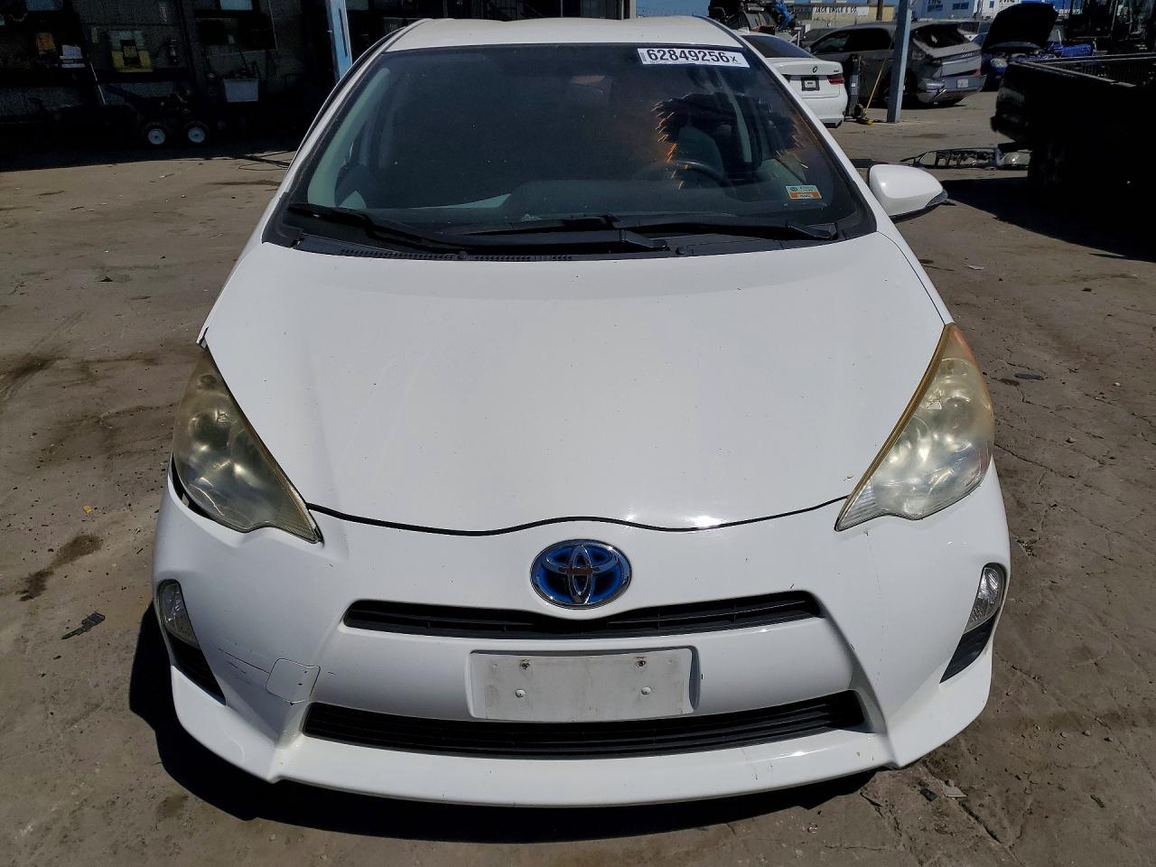 2012 Toyota Prius C Two - Image 5