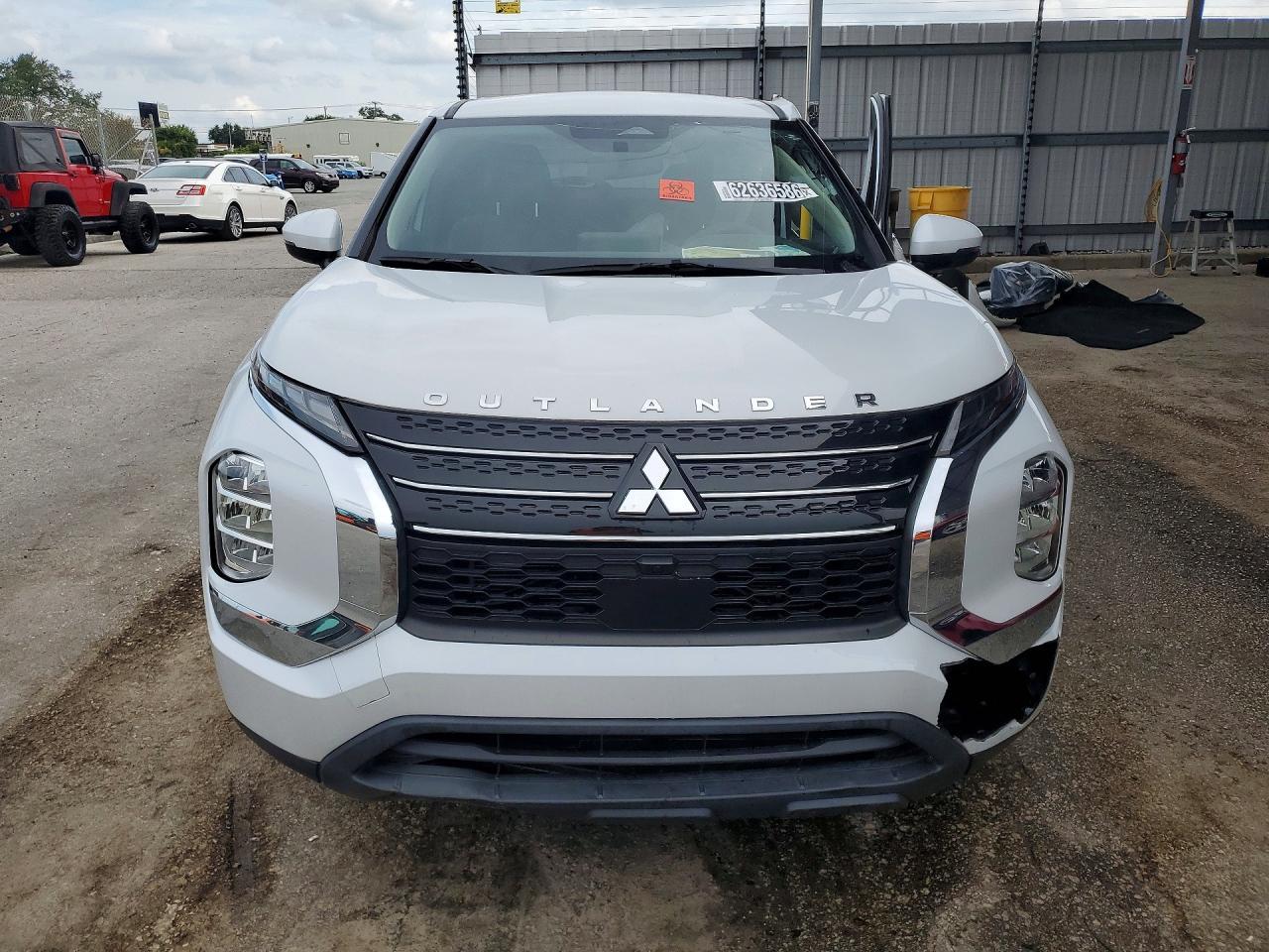 2023 Mitsubishi Outlander Es - Фото 5