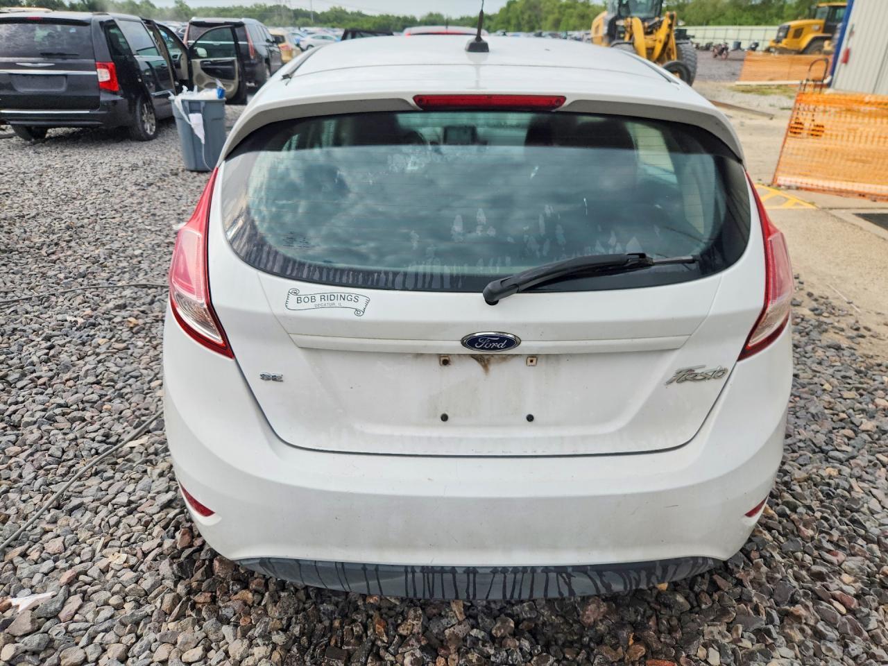 2016 Ford Fiesta Se - Фото 6
