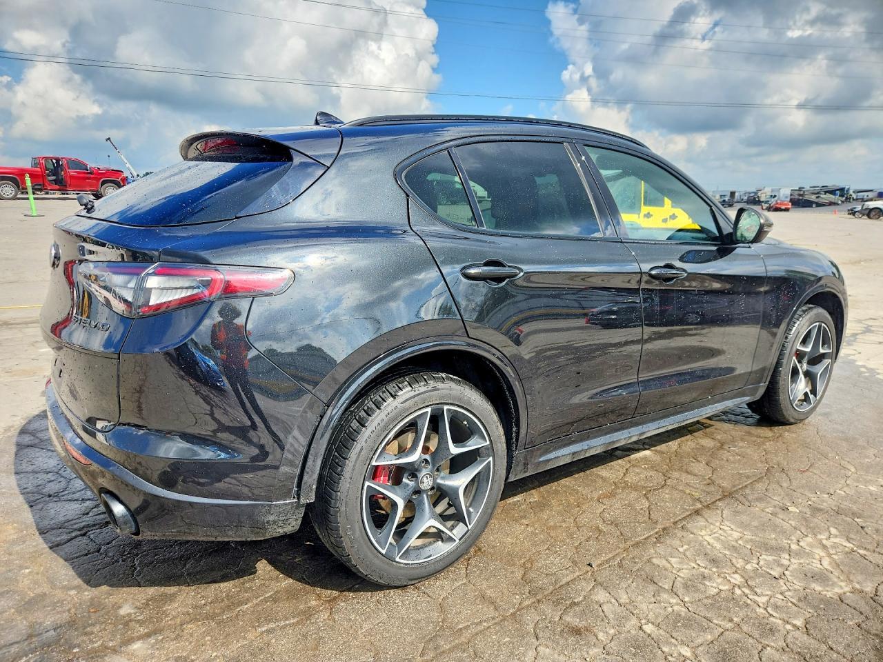 2020 Alfa Romeo Stelvio Ti - Фото 3