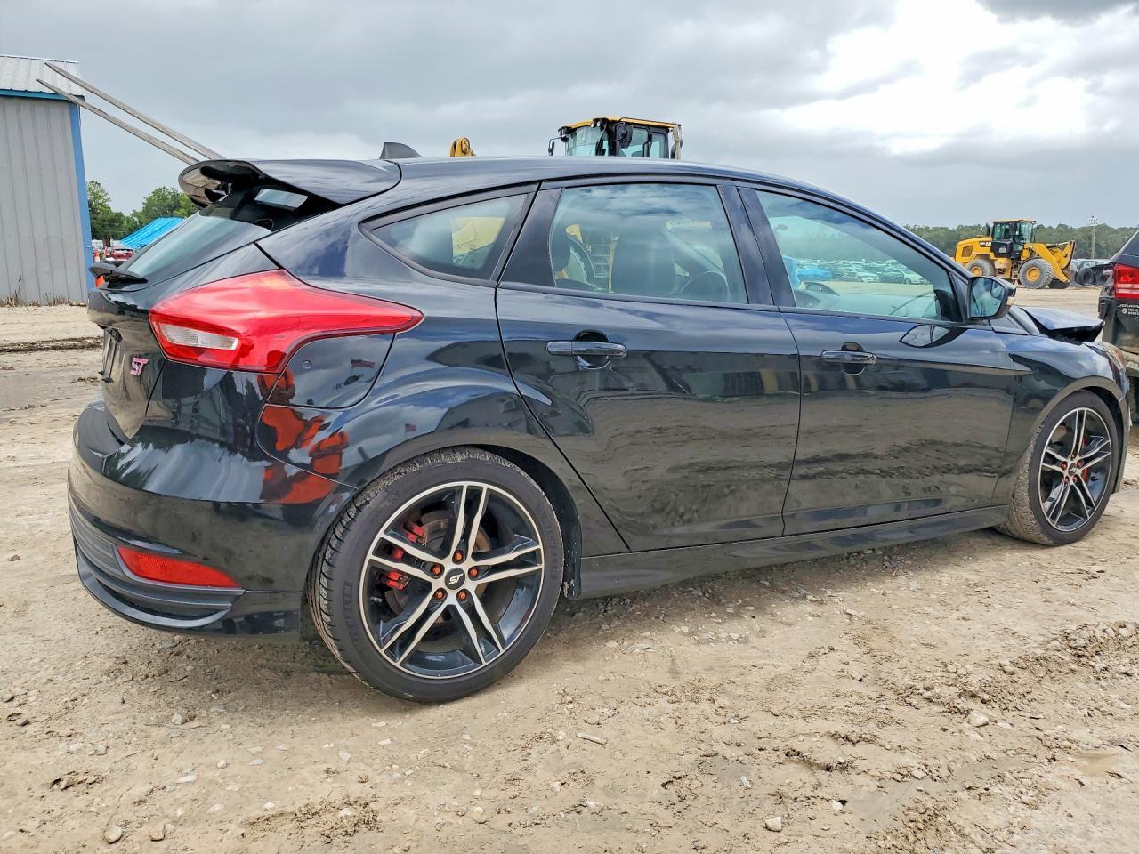 2015 Ford Focus St - Фото 3