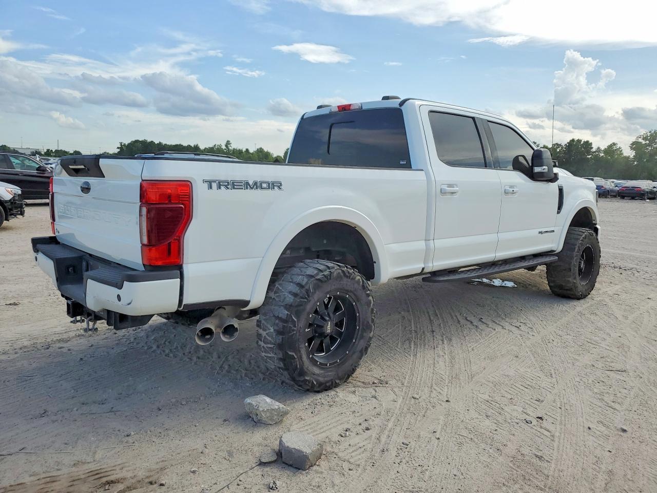 2021 Ford F250 Super Duty - Image 3