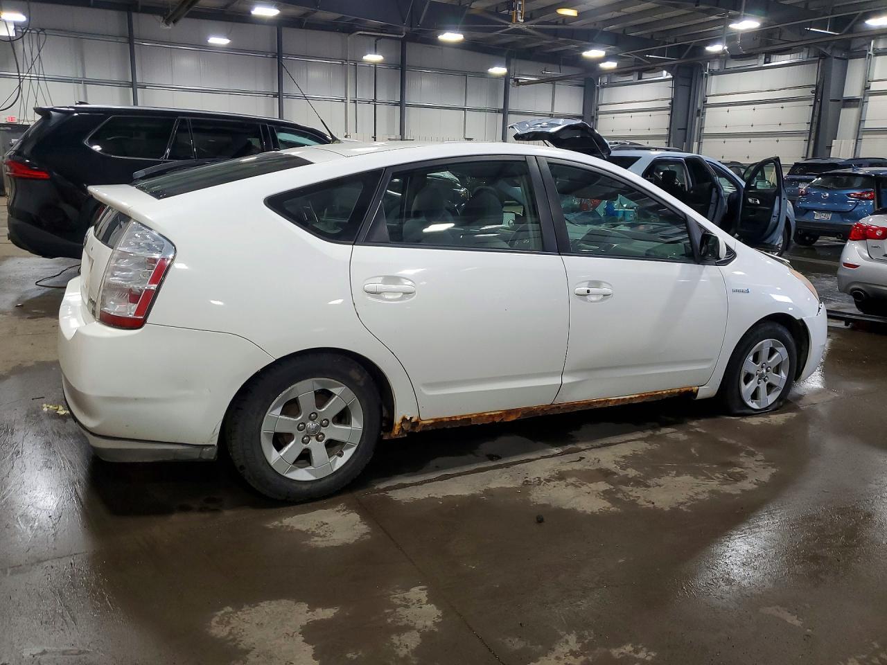 2009 Toyota Prius Base - Фото 3