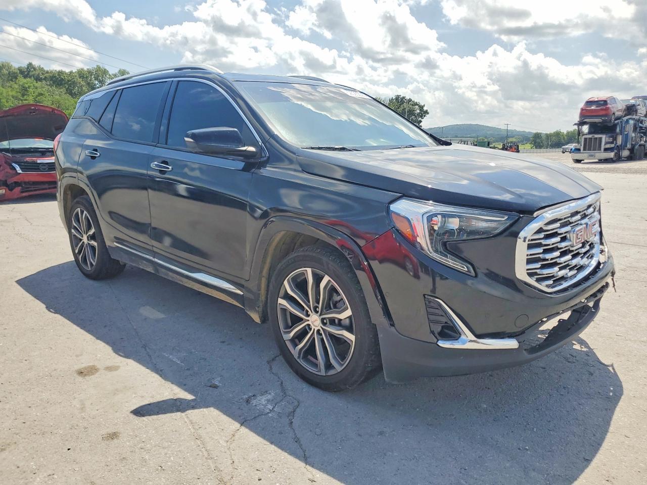 2020 GMC Terrain Denali - Image 4