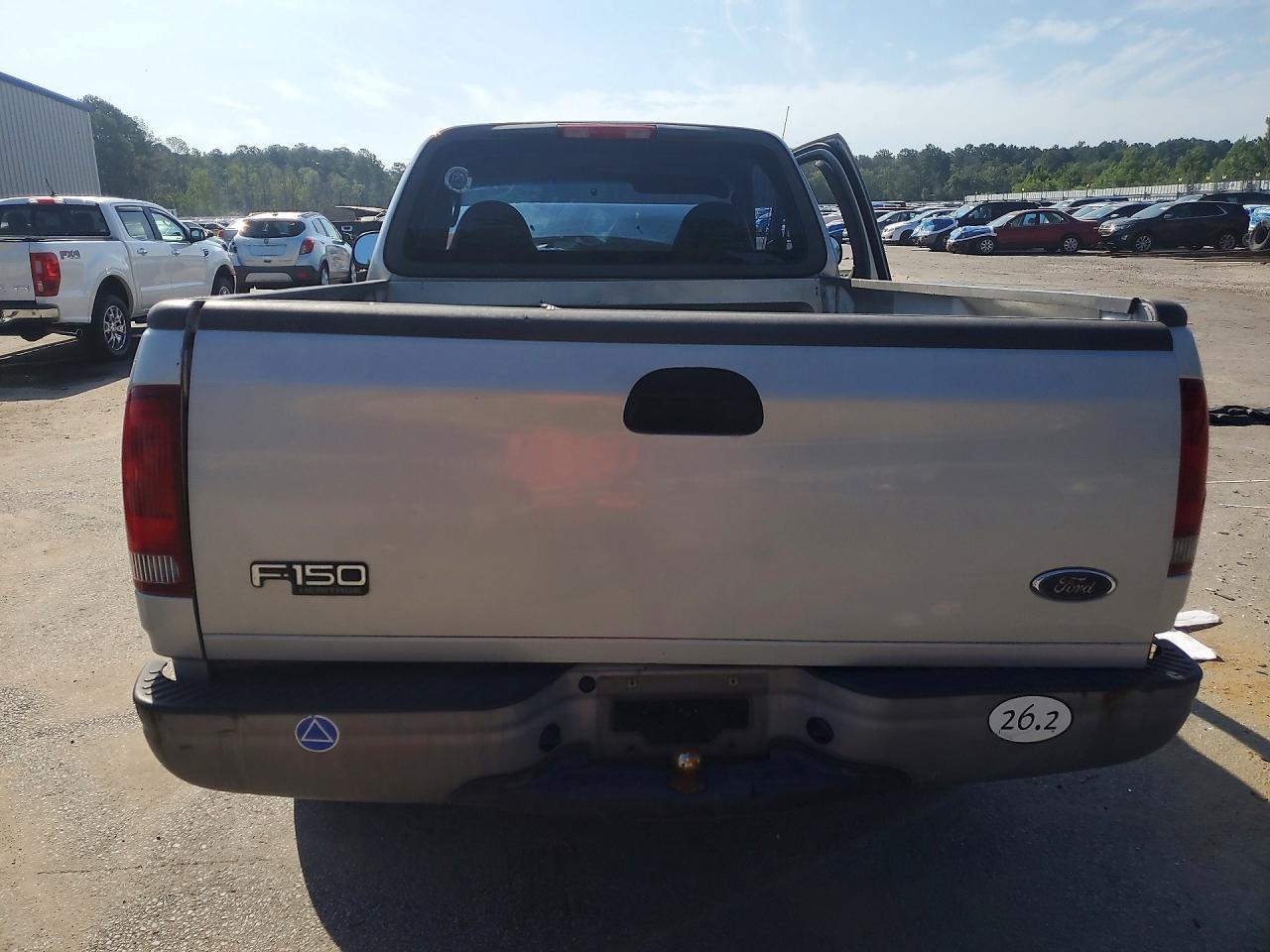 2004 Ford F-150 Heritage Classic - Image 6