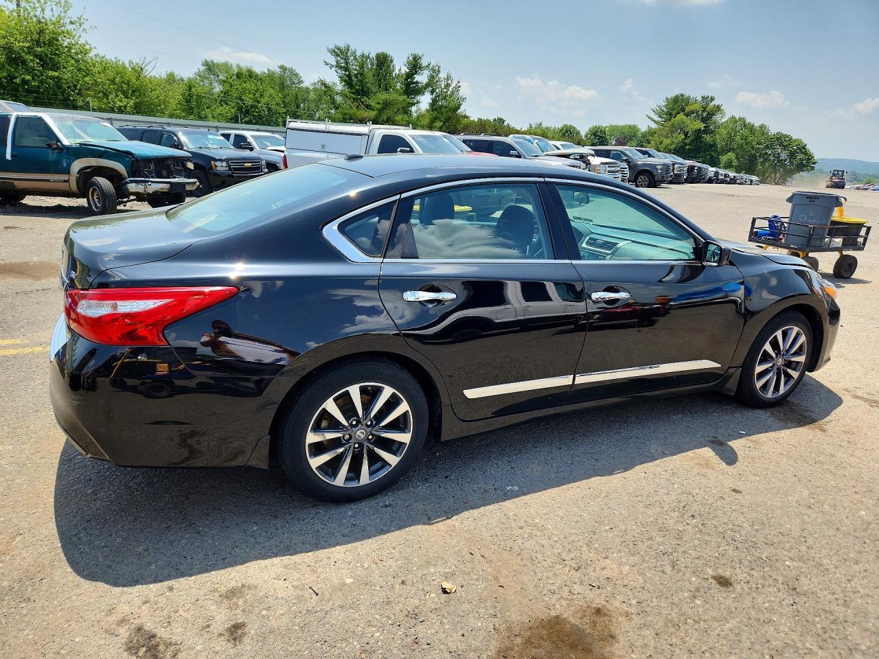 2017 Nissan Altima 2.5 Sv - Фото 3