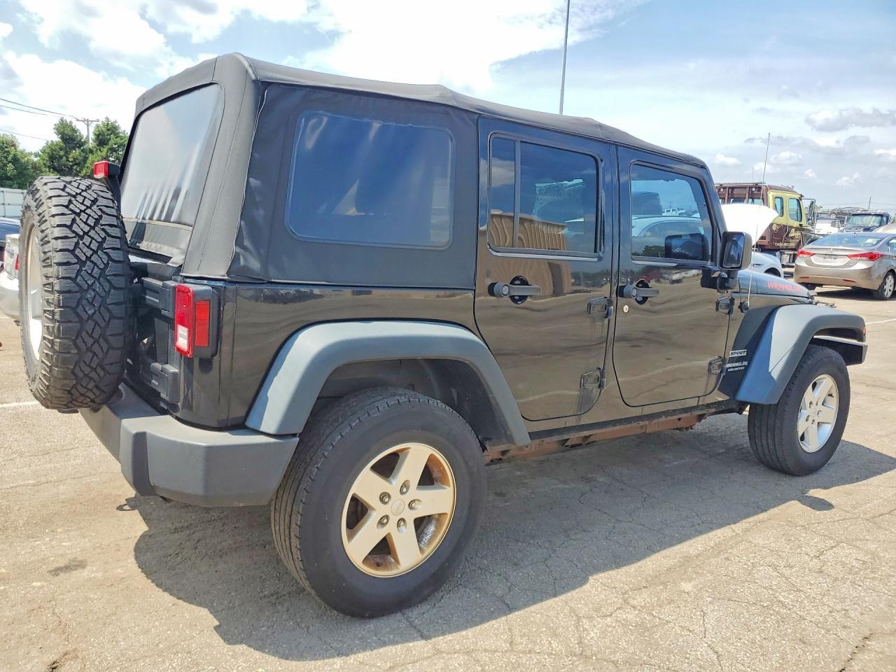 2014 Jeep Wrangler Unlimited Sport - Фото 3