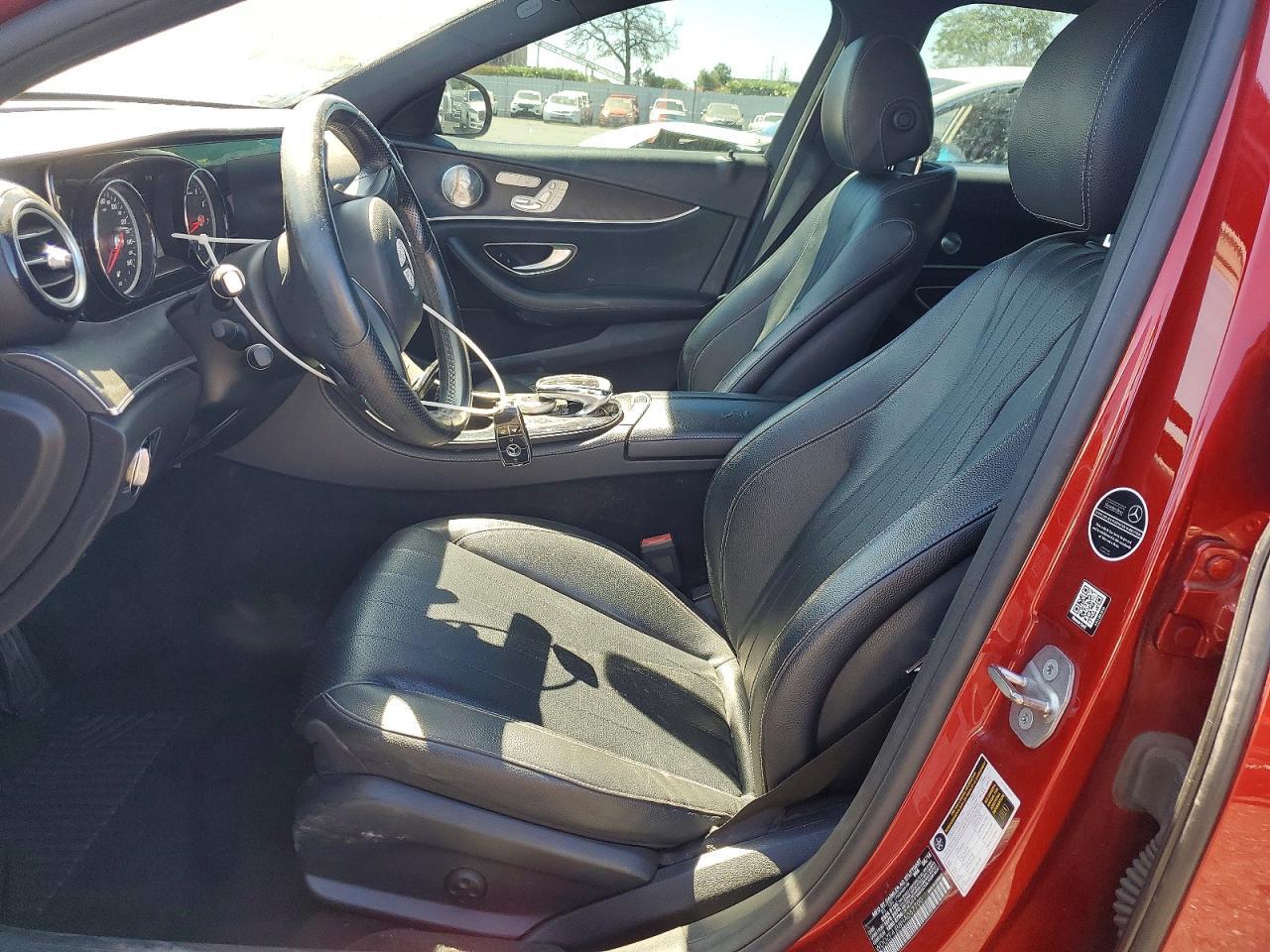 2017 Mercedes-Benz E 300 - Фото 7