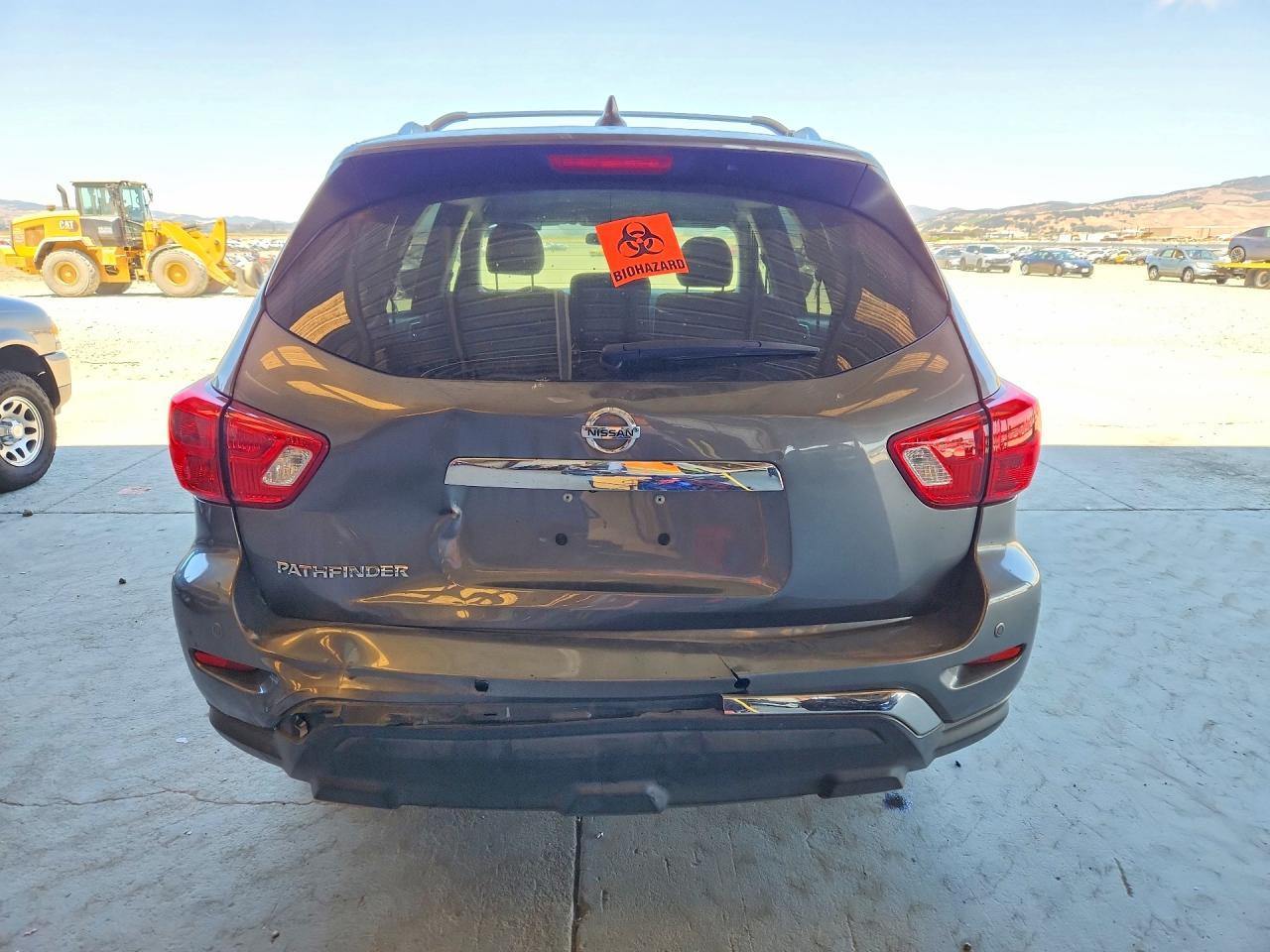 2019 Nissan Pathfinder S - Фото 6