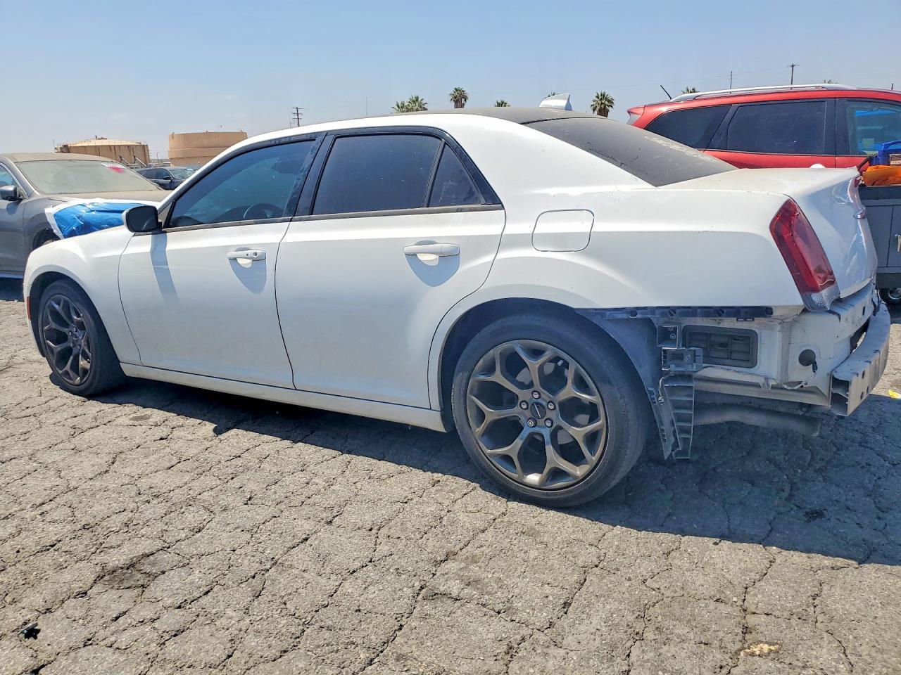 2016 Chrysler 300 S - Image 2