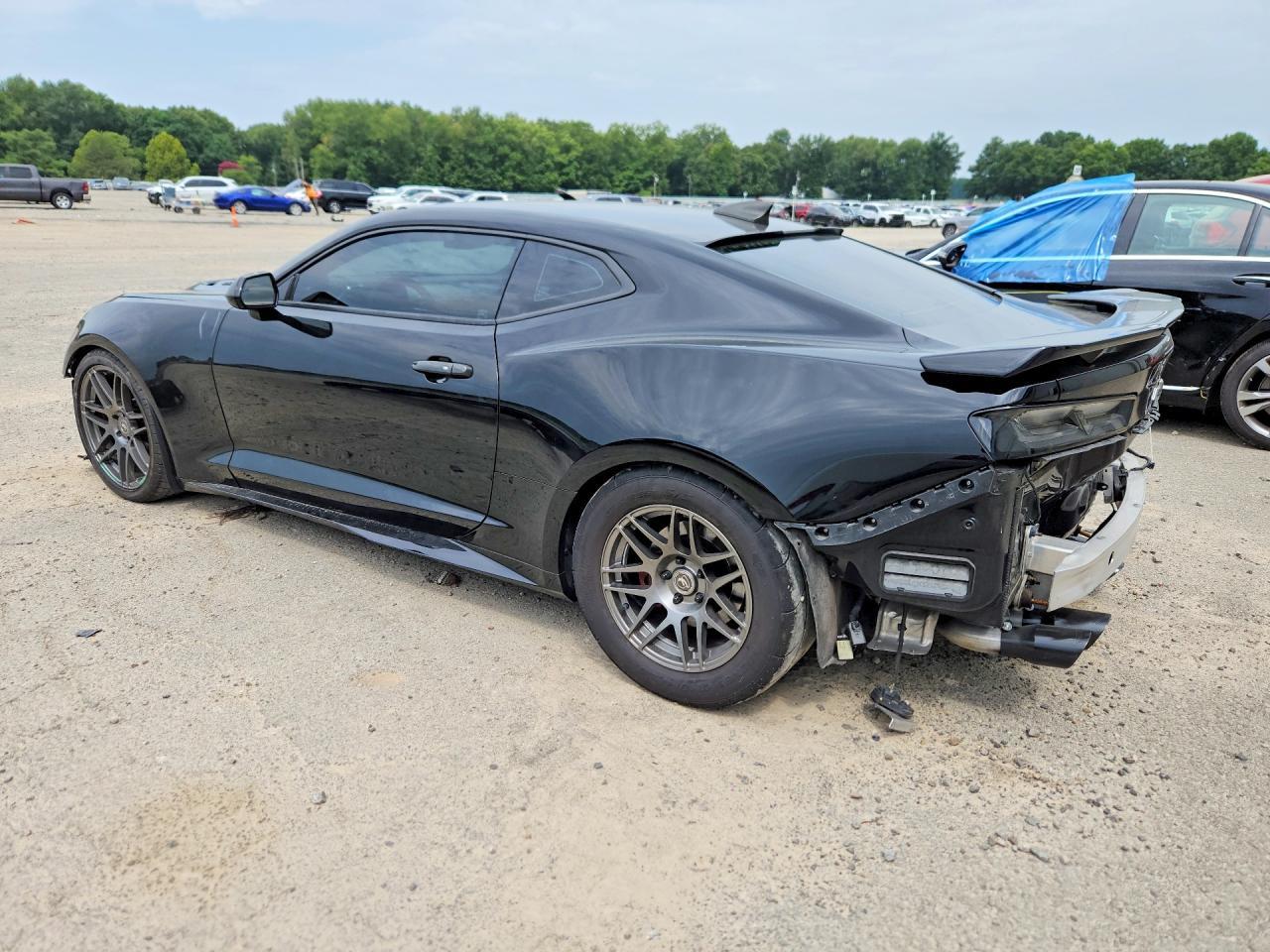 2017 Chevrolet Camaro Zl1 - Фото 2