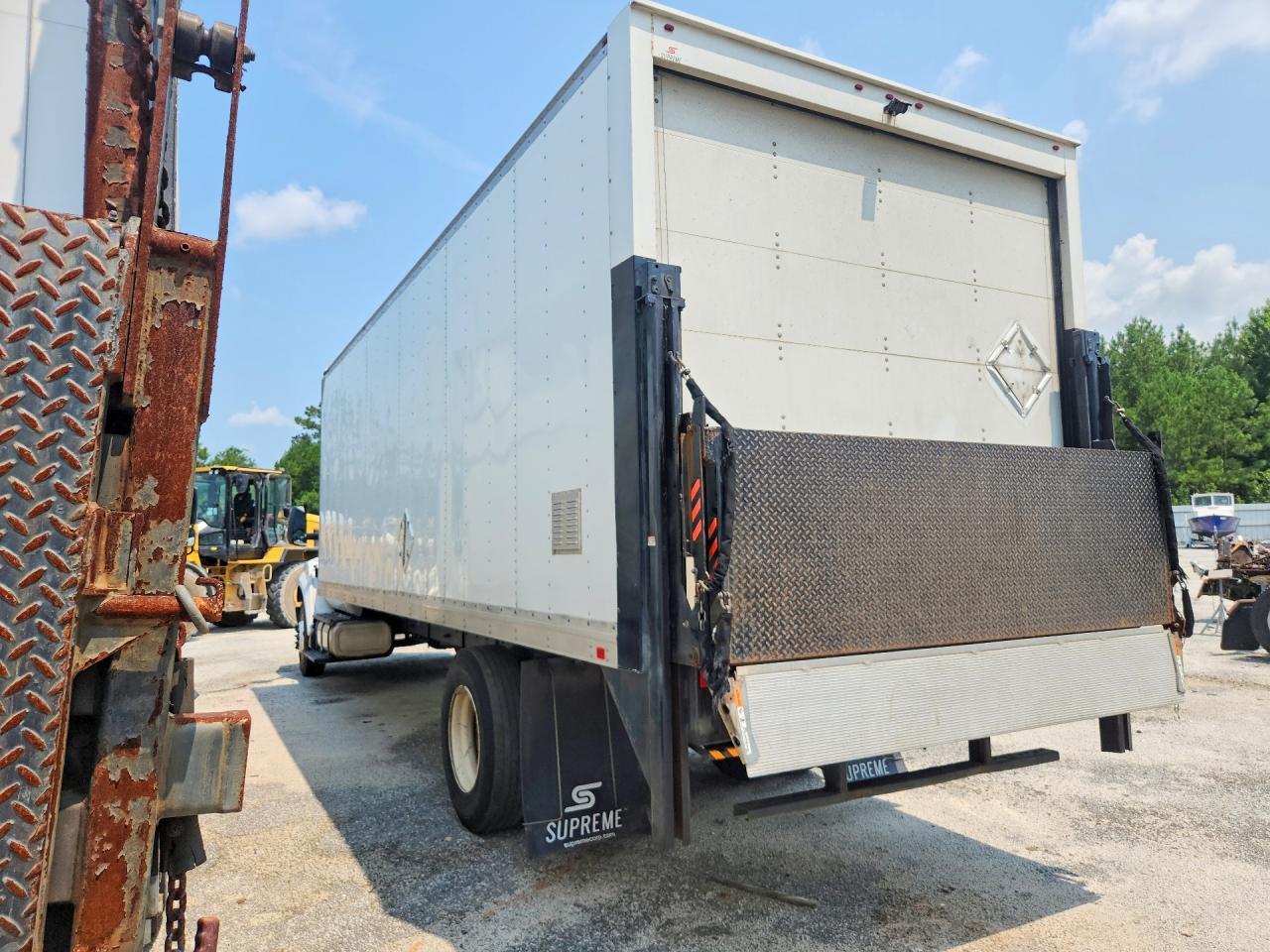 2019 Ford F750 Super Duty Box Truck - Image 2