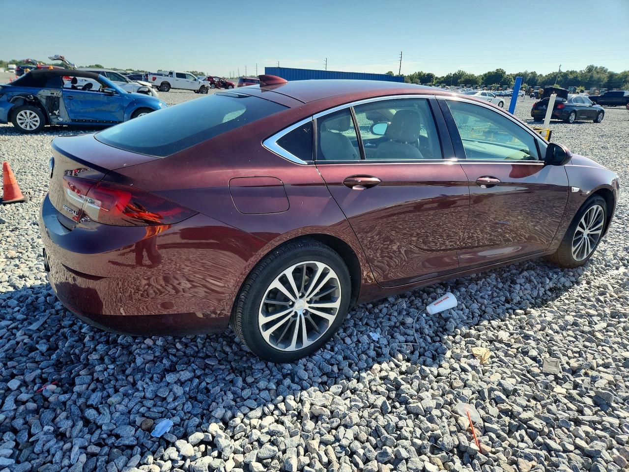 2019 Buick Regal Essence - Image 3