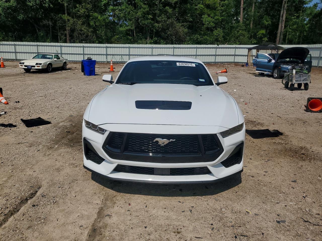 2024 Ford Mustang Gt - Фото 5