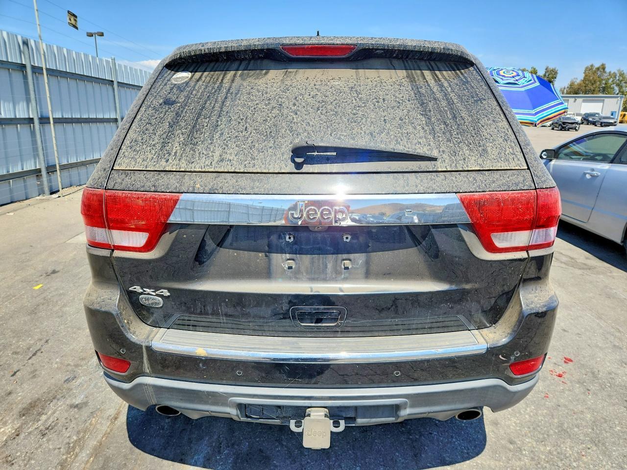 2013 Jeep Grand Cherokee Overland - Image 6