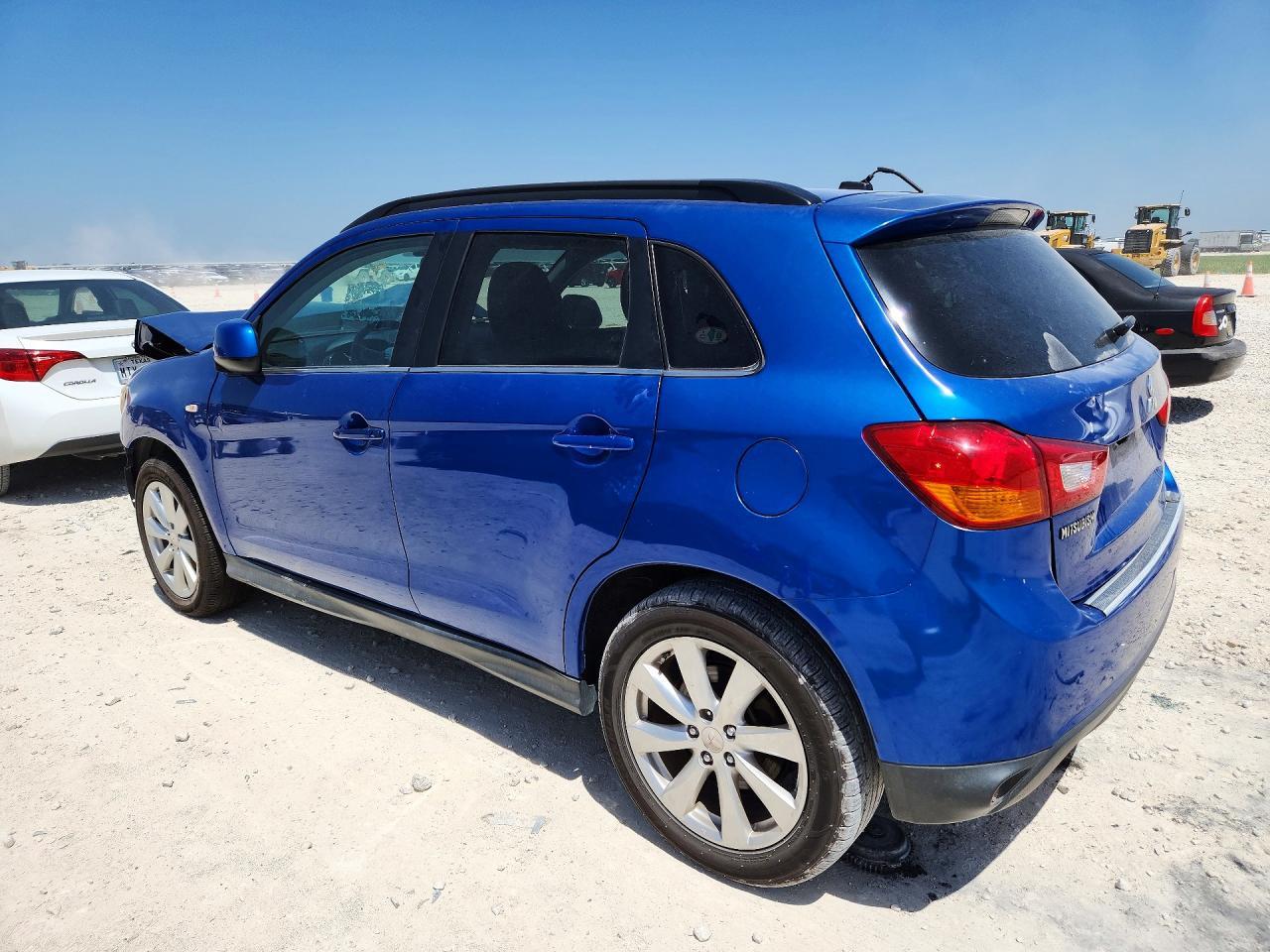 2015 Mitsubishi Outlander Sport Se - Image 2