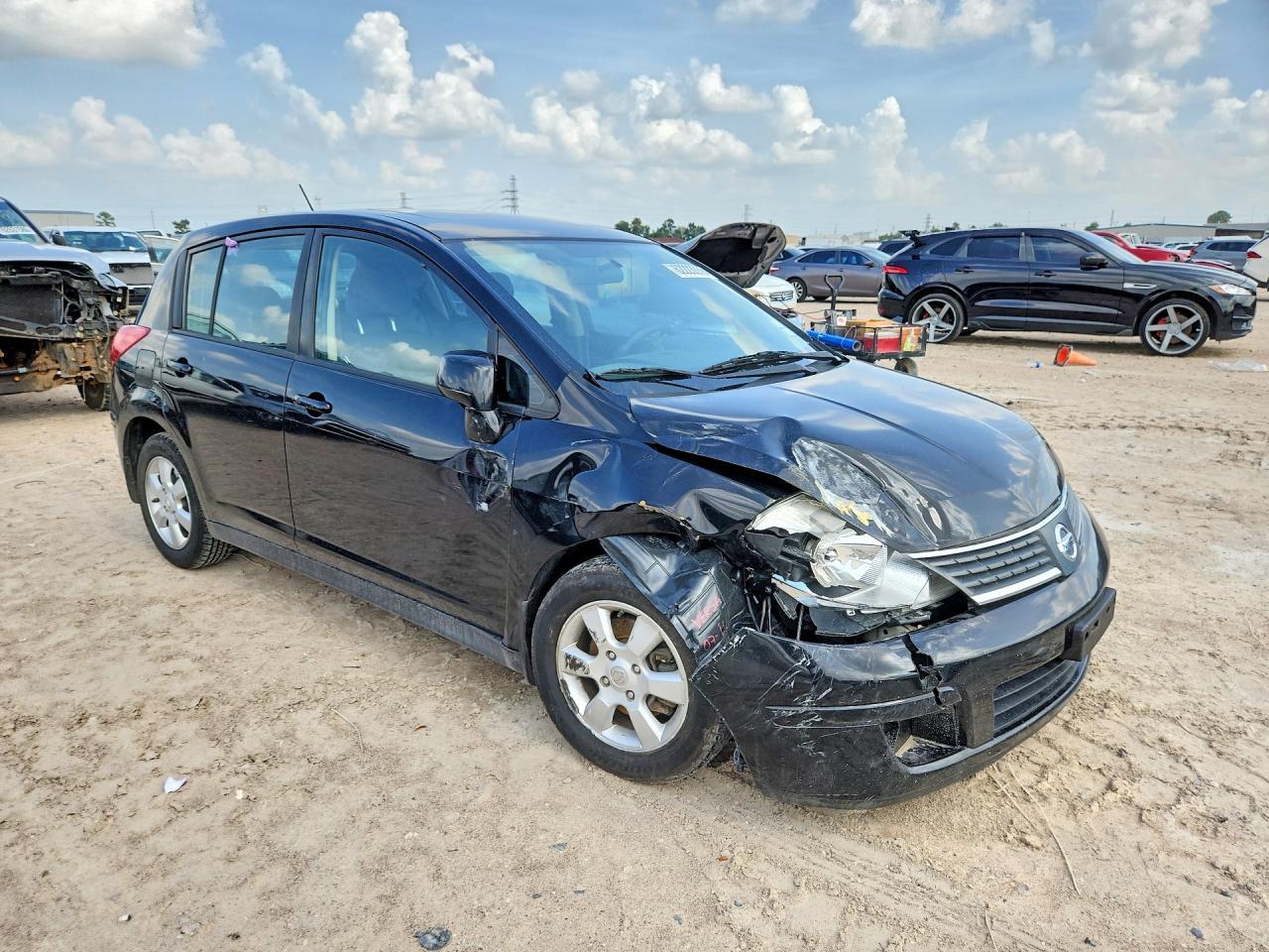2007 Nissan Versa 1.8 S - Image 4