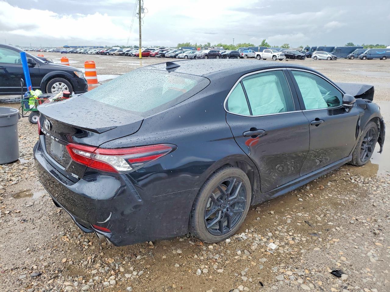 2023 Toyota Camry Xse - Image 3