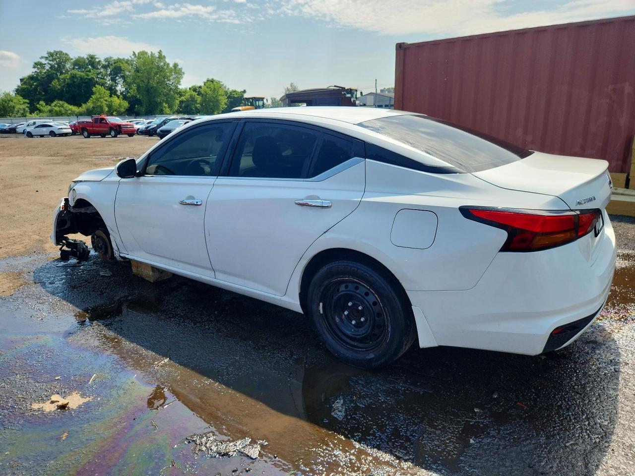 2021 Nissan Altima S - Фото 2