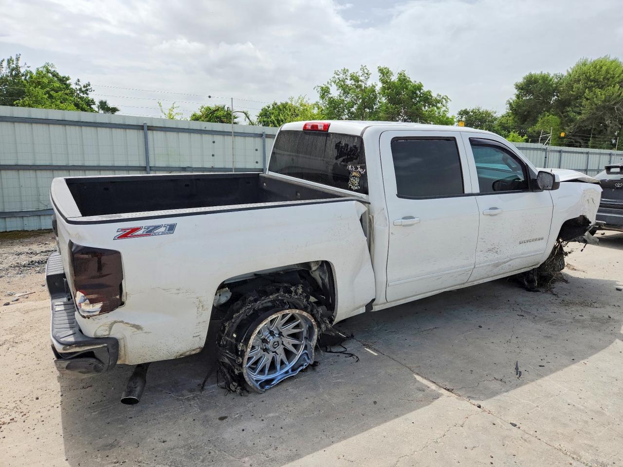 2016 Chevrolet Silverado K1500 Lt - Image 3