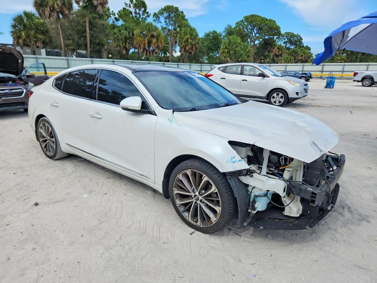 2019 Kia Cadenza Technology - Image 4