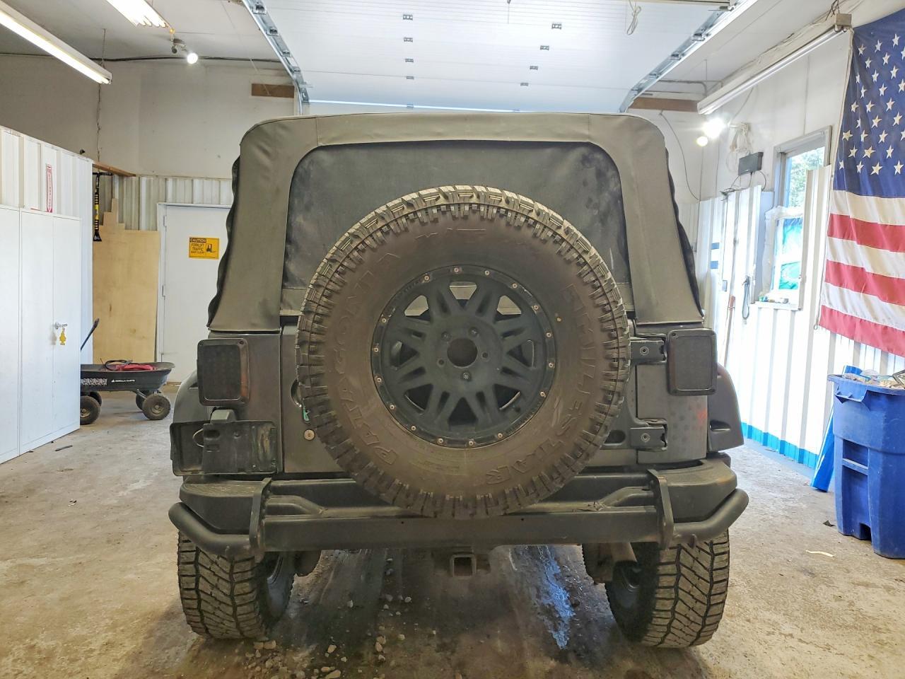 2016 Jeep Wrangler Unlimited Sahara - Фото 6