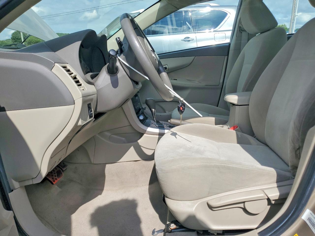 2009 Toyota Corolla Le - Фото 7