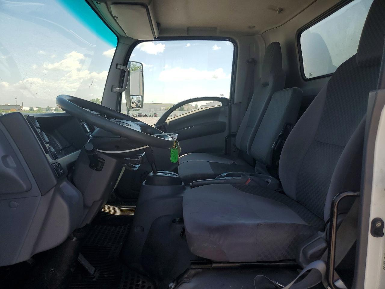 2015 Isuzu Nrr Box Truck - Image 7