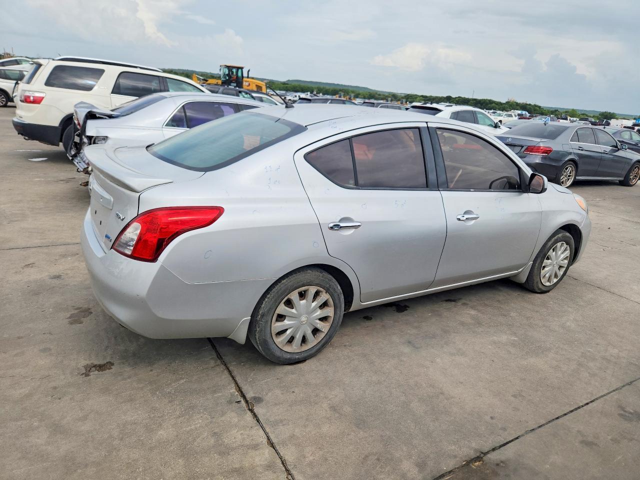 2014 Nissan Versa 1.6 Sv - Фото 3