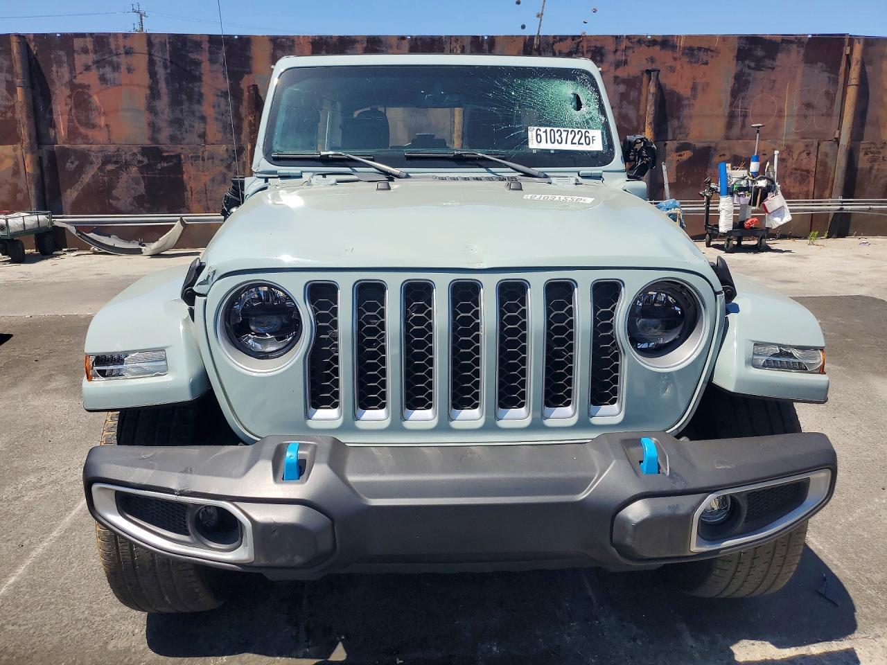 2023 Jeep Wrangler Sahara 4Xe - Фото 5