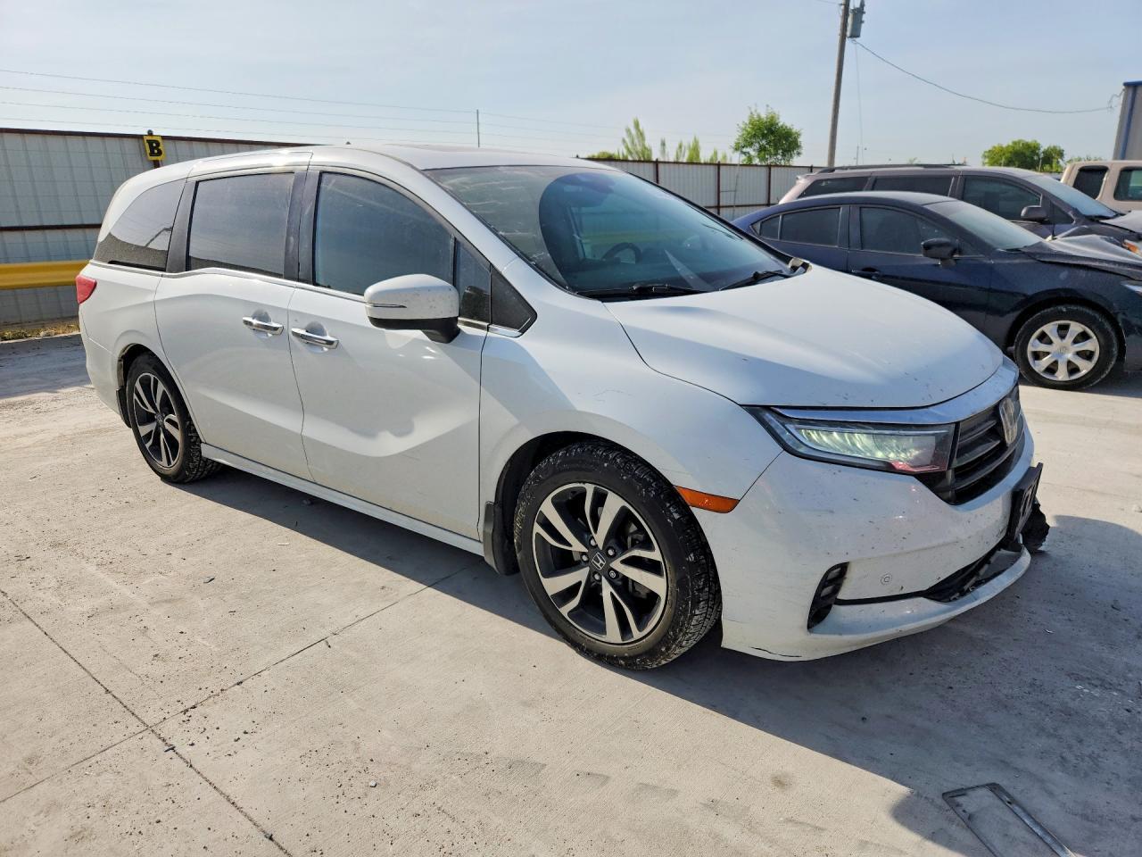 2021 Honda Odyssey Touring - Фото 4