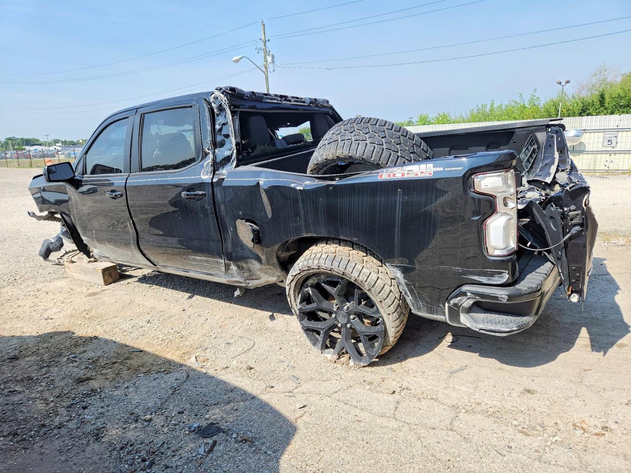 2024 Chevrolet Silverado K1500 Lt Trail Boss - Image 2