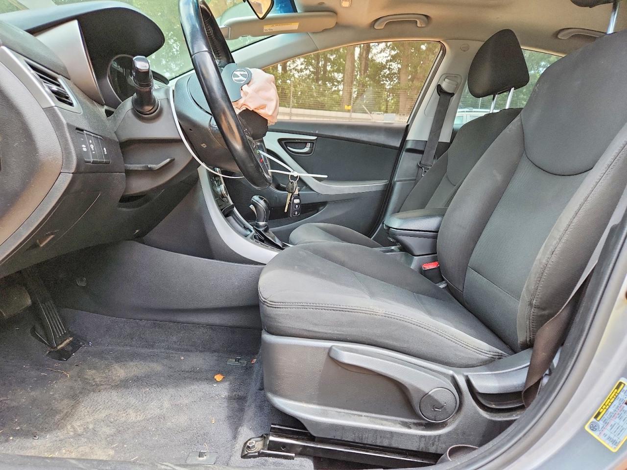 2015 Hyundai Elantra Se - Фото 7