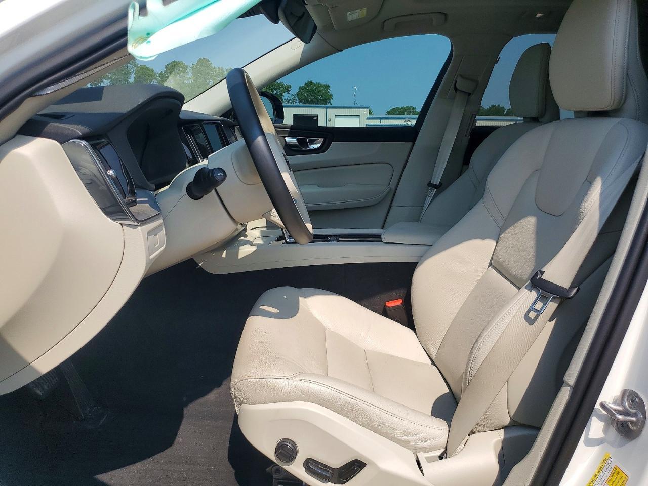 2025 Volvo Xc60 Core - Фото 7